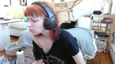 Lila online show from May 17, 3:52 pm