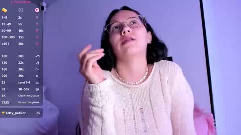 Snapshot of anyi_1 chatting on February 6, 1:32 am Anyi Orion and Pyxis online show from February 6, 1:32 am