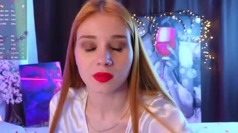 anylindsey online show from June 28, 8:53 am