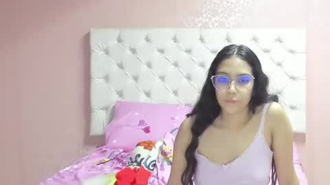 Snapshot of aome_rainbow2 chatting on February 24, 4:27 am Aome Rainbow online show from February 24, 4:27 am