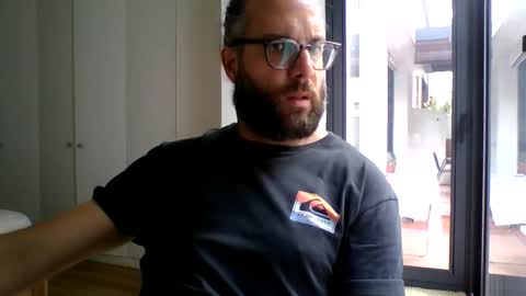 Snapshot of apc_3 chatting on June 9, 7:20 am apc_3 online show from June 9, 7:20 am