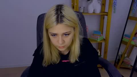 ApheliaStar online show from October 26, 3:40 pm