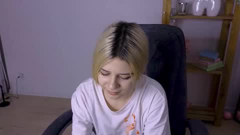 ApheliaStar online show from November 14, 3:55 pm