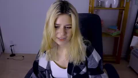 ApheliaStar online show from November 18, 4:33 pm