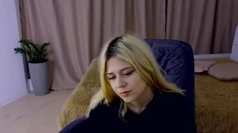 ApheliaStar online show from November 29, 3:37 pm