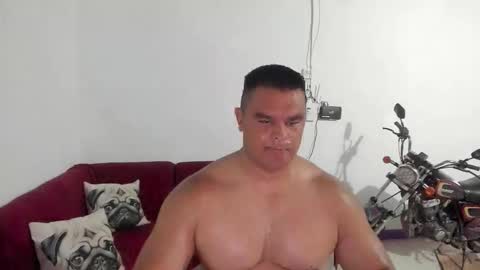 Snapshot of apholov chatting on January 16, 4:44 pm follow me here you find me online show from January 16, 4:44 pm