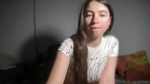 Snapshot of aphr0dite22 chatting on February 18, 10:06 pm aphr0dite22 online show from February 18, 10:06 pm