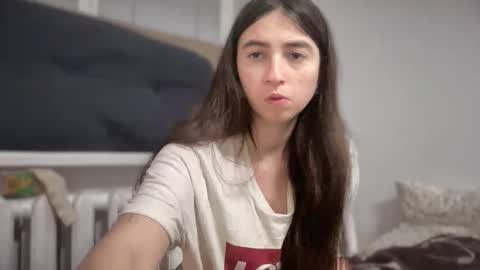 Snapshot of aphr0dite22 chatting on February 22, 4:16 pm aphr0dite22 online show from February 22, 4:16 pm