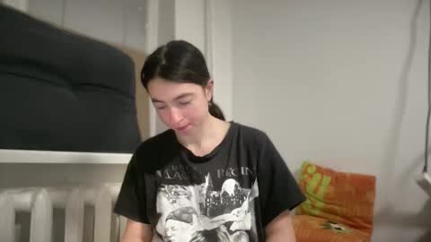 Snapshot of aphr0dite22 chatting on March 16, 8:24 pm aphr0dite22 online show from March 16, 8:24 pm