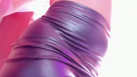 Snapshot of aphril_davis chatting on January 23, 8:45 pm Sara Model Independent online show from January 23, 8:45 pm