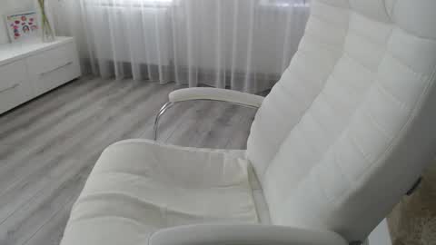 Aphrodite online show from October 4, 10:13 am