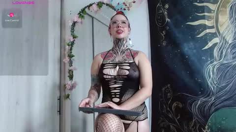 aphrodite__bloom online show from November 13, 6:29 pm