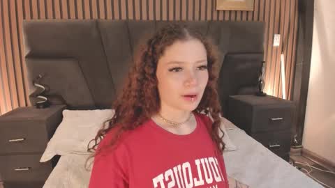 Snapshot of aphroditesweet chatting on November 9, 9:13 pm aphrodite online show from November 9, 9:13 pm