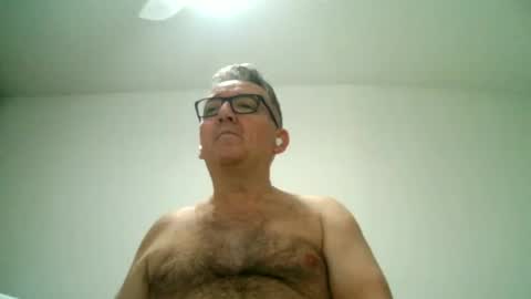 Snapshot of apixaba chatting on February 24, 9:52 pm furry bear online show from February 24, 9:52 pm