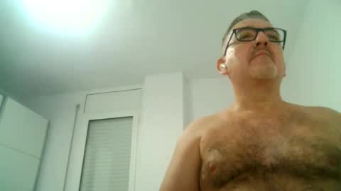 Snapshot of apixaba chatting on September 16, 8:43 pm furry bear online show from September 16, 8:43 pm