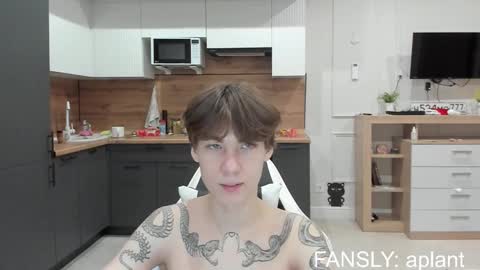 aplant_ online show from February 1, 9:13 pm