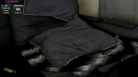 apollonfitx_69 online show from May 9, 4:06 am