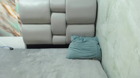 Snapshot of apolo01_ chatting on September 30, 6:35 pm Apolo online show from September 30, 6:35 pm