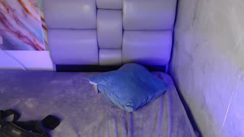 Snapshot of apolo01_ chatting on October 1, 7:31 pm Apolo online show from October 1, 7:31 pm