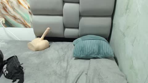 Snapshot of apolo01_ chatting on October 5, 2:54 am Apolo online show from October 5, 2:54 am