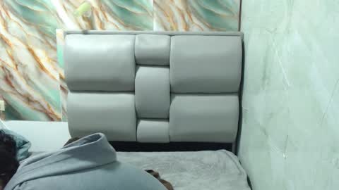 Snapshot of apolo01_ chatting on October 19, 2:34 am Apolo online show from October 19, 2:34 am