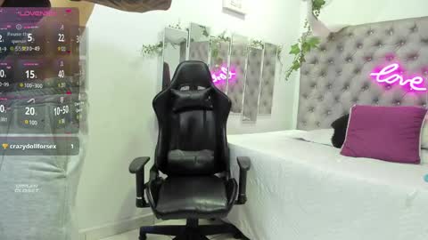 Snapshot of apolo_bianco_ chatting on December 2, 2:41 pm APOLO online show from December 2, 2:41 pm