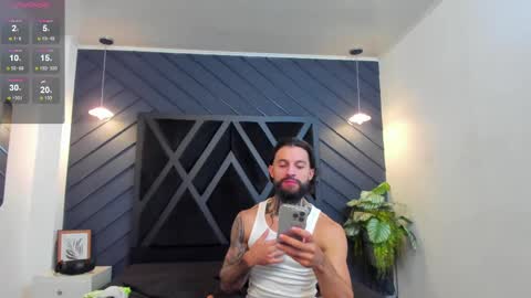 Snapshot of apolo_bianco_ chatting on September 16, 11:39 pm APOLO online show from September 16, 11:39 pm