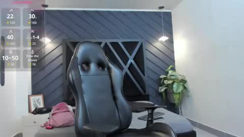 Snapshot of apolo_bianco_ chatting on September 18, 11:29 pm APOLO online show from September 18, 11:29 pm