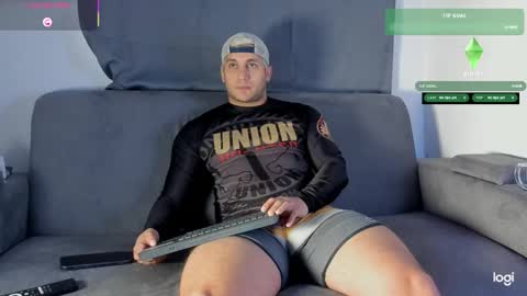 apolo_strange online show from December 4, 9:34 pm