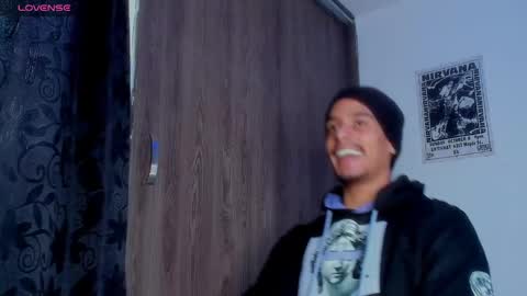 Snapshot of apolodg1 chatting on January 24, 1:25 pm TONY INDEPENDENT MODEL online show from January 24, 1:25 pm