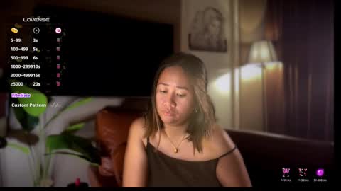 Snapshot of apple_pie_love chatting on February 14, 4:37 pm Anika online show from February 14, 4:37 pm