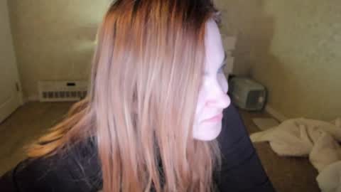 appleyummybuns online show from March 31, 3:41 am