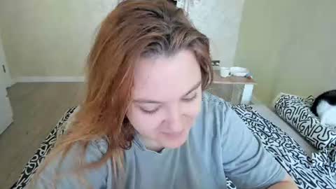 Snapshot of appleyummybuns chatting on July 13, 12:30 pm appleyummybuns online show from July 13, 12:30 pm