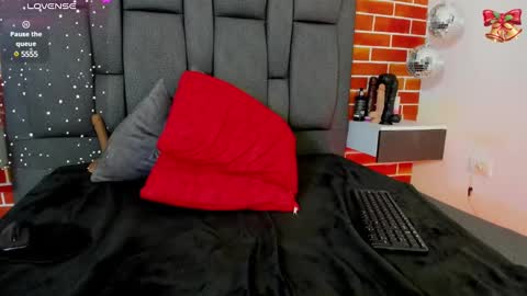 Snapshot of appolo_jay chatting on December 31, 3:42 pm appolo online show from December 31, 3:42 pm