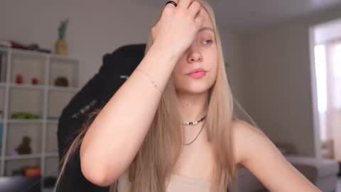  REYNA  next stream is 11h of Feb online show from March 22, 3:15 pm