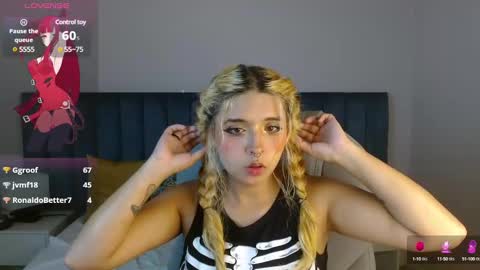 Snapshot of april__bunny chatting on December 10, 8:08 am April Bunny online show from December 10, 8:08 am