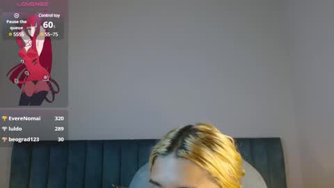 Snapshot of april__bunny chatting on February 14, 11:20 pm April Bunny online show from February 14, 11:20 pm