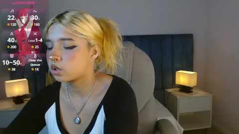 Snapshot of april__bunny chatting on February 17, 8:26 pm April Bunny online show from February 17, 8:26 pm