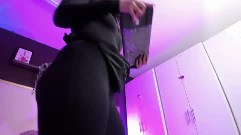 April online show from April 2, 11:19 am