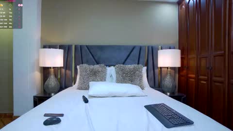 Snapshot of april_derricks chatting on March 26, 1:44 am April online show from March 26, 1:44 am