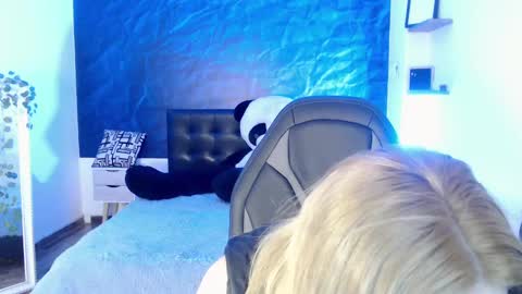  April  online show from December 3, 12:06 pm