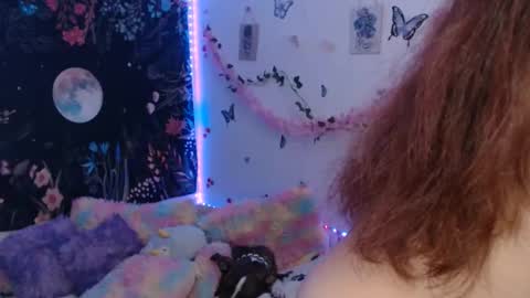 april_l6 online show from March 29, 12:10 am