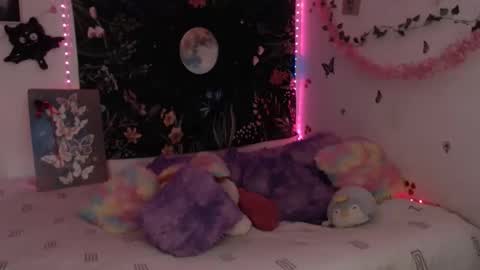 april_l6 online show from May 2, 10:26 pm