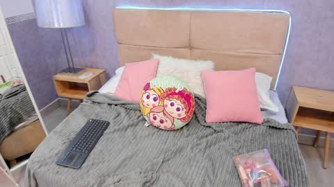 AprilBom online show from April 6, 11:44 am