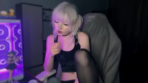 april online show from July 16, 8:48 pm