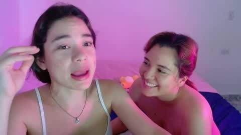 Snapshot of aprildubois_ chatting on October 28, 7:38 pm April online show from October 28, 7:38 pm