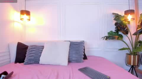 aprilgrey111 online show from May 10, 1:38 pm