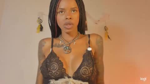 Snapshot of aprillebony chatting on October 20, 10:43 pm APRIL online show from October 20, 10:43 pm