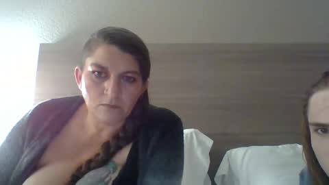 aprilmayi online show from September 18, 7:32 am