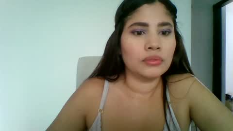 aprilroses11 online show from July 24, 12:14 pm